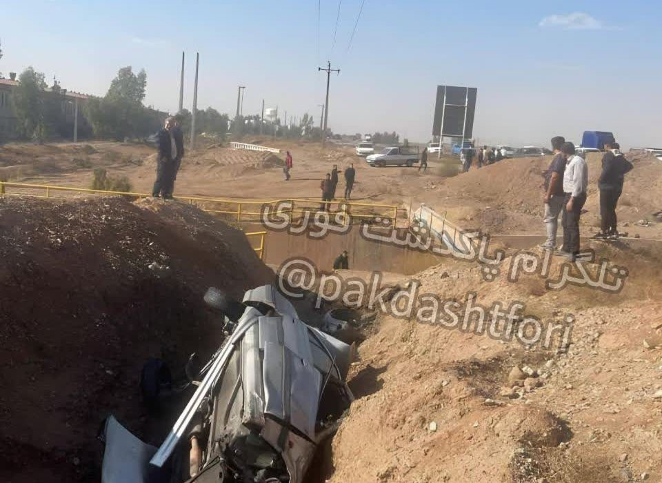 انحراف پژو ۴۰۵ از جاده در ایوانکی یک کشته بر جای گذاشت